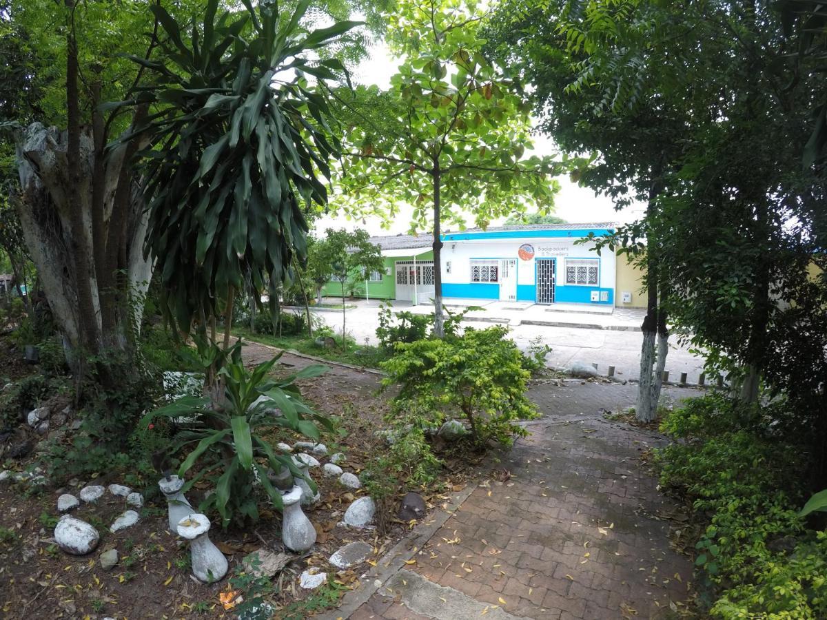 Backpackers And Travellers Hostel Neiva Kültér fotó
