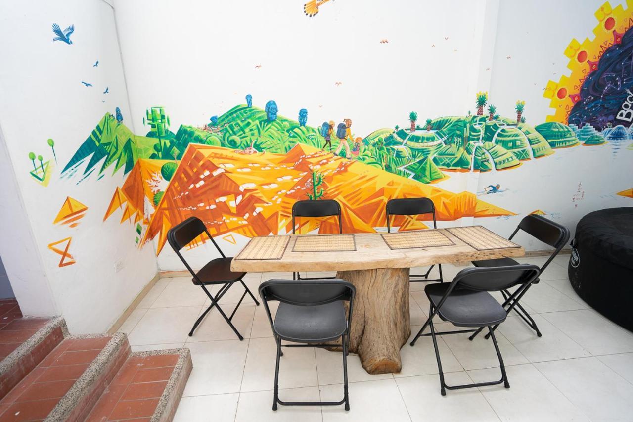 Backpackers And Travellers Hostel Neiva Kültér fotó
