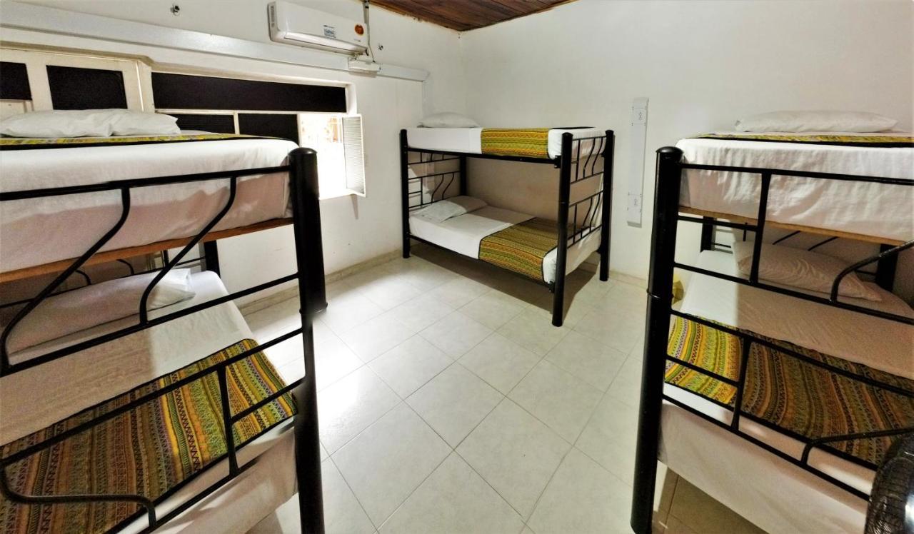 Backpackers And Travellers Hostel Neiva Kültér fotó