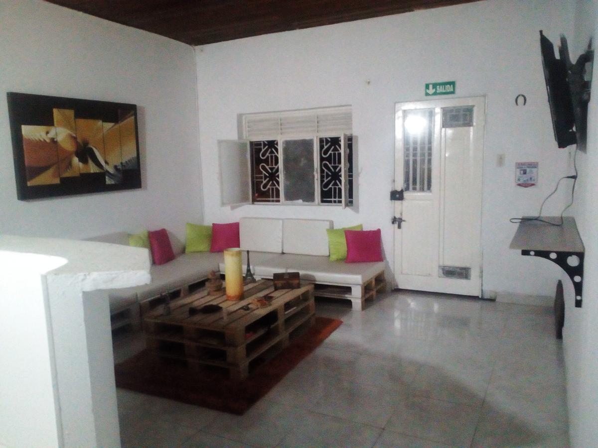 Backpackers And Travellers Hostel Neiva Kültér fotó
