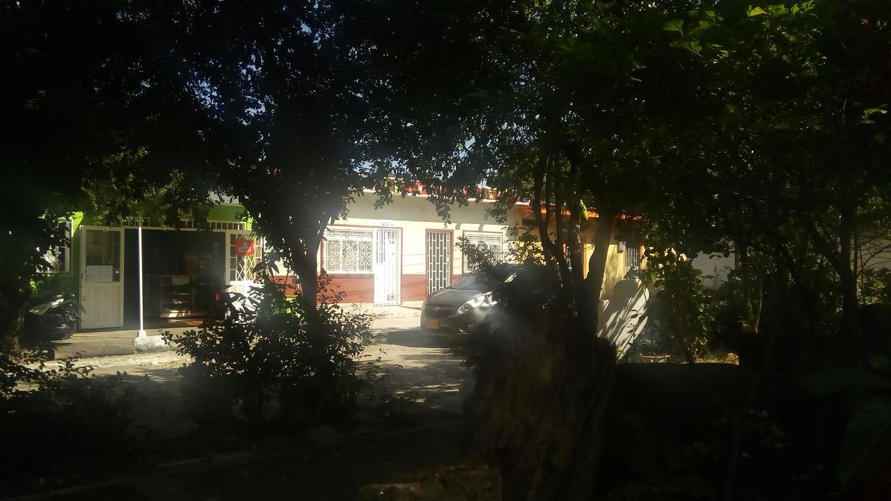 Backpackers And Travellers Hostel Neiva Kültér fotó