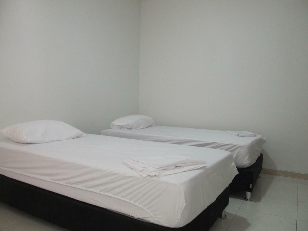 Backpackers And Travellers Hostel Neiva Kültér fotó