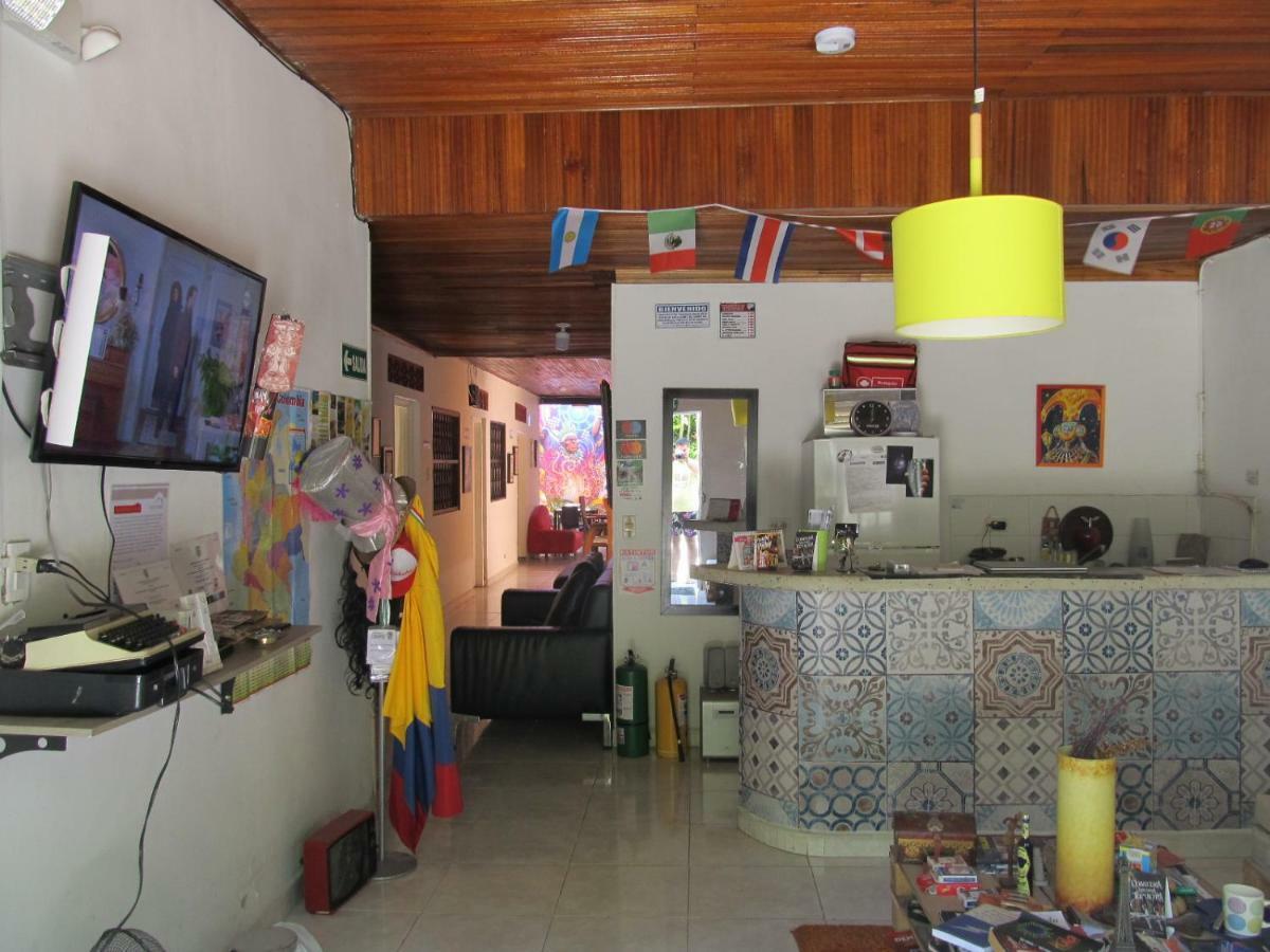 Backpackers And Travellers Hostel Neiva Kültér fotó