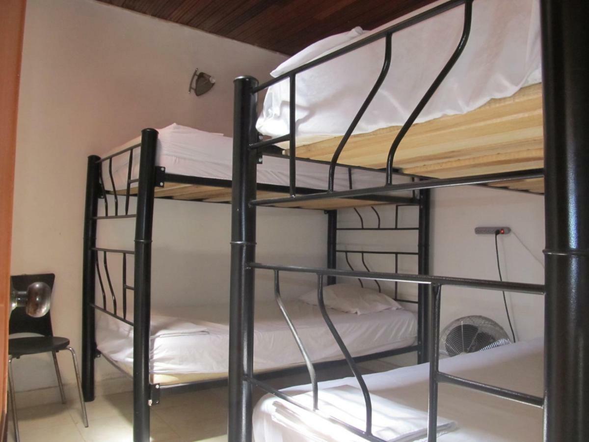 Backpackers And Travellers Hostel Neiva Kültér fotó